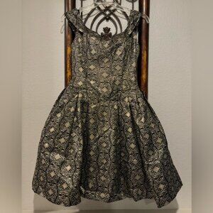 Victor Costa for Lord & Taylor black and gold full skirt cocktail dress size SM